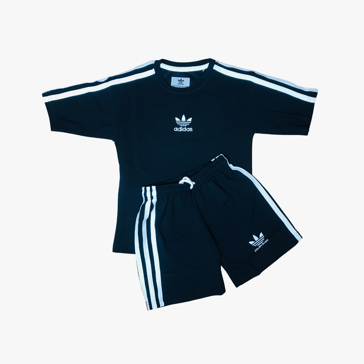 Adidas Three Stripes nikker set