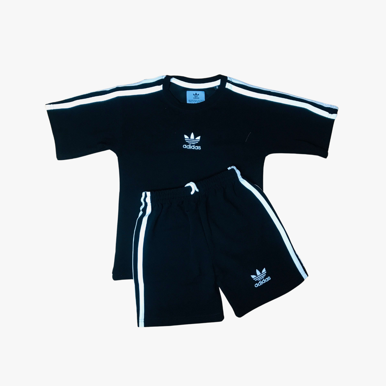 Adidas Three Stripes nikker set