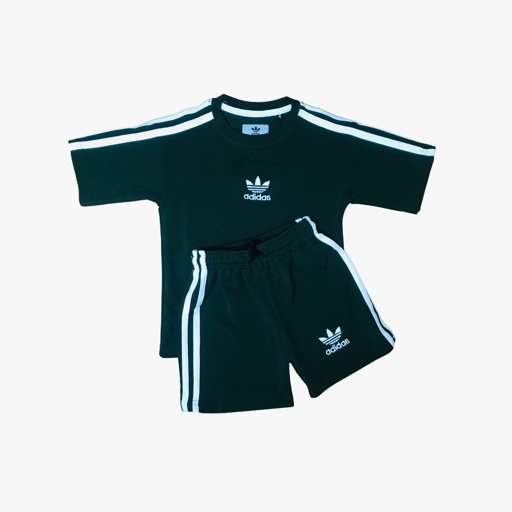 Adidas Three Stripes nikker set