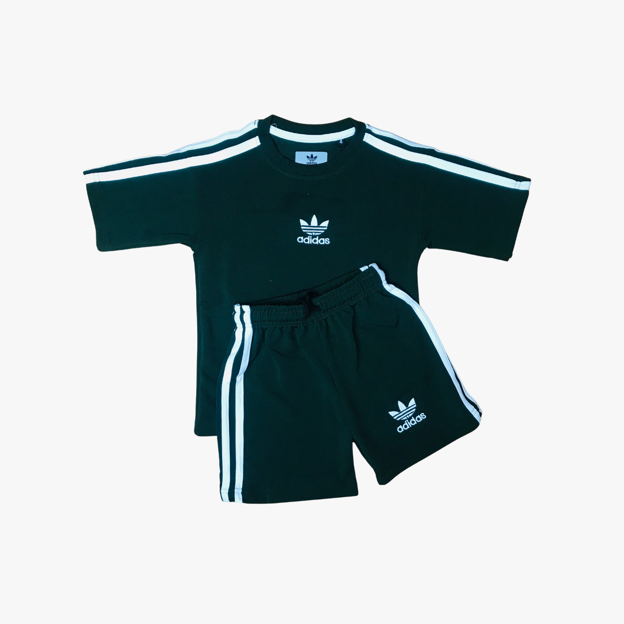Adidas Three Stripes nikker set