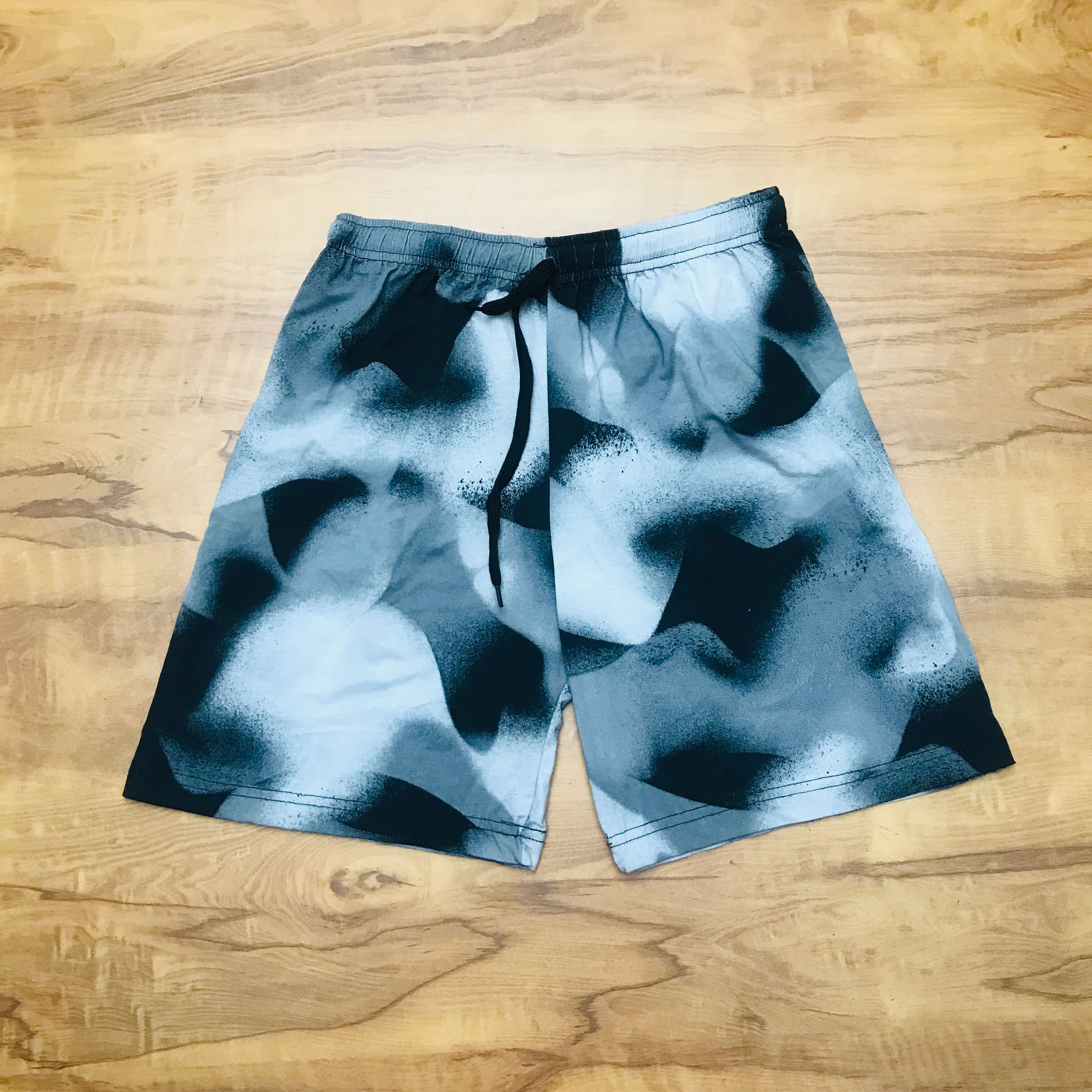Ladies Shorts (L)